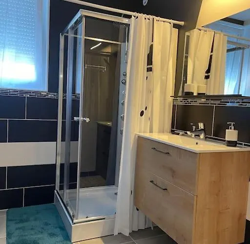 Nyaraló Le Nid Des Avezous Privatif - Juin A Sept Avèze